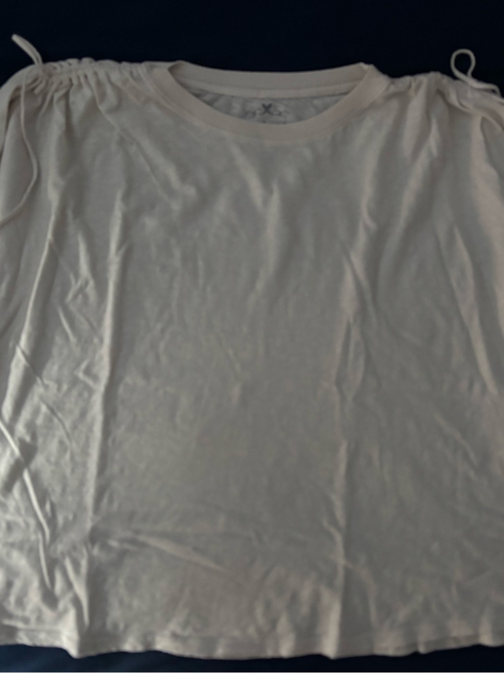 Velvet by Graham & Spencer Cream Short Sleeve Tee